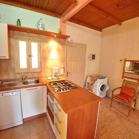 Byronas Apartments Палеокастрица Екстериор снимка